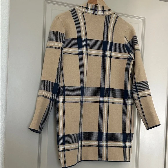 Ann Taylor Beige and Black Plaid Blazer - Picture 10 of 14